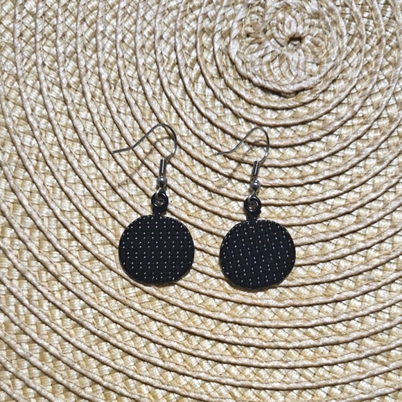 NEW! Handmade Nightmare Before Christmas Earrings - Picture 5 of 7